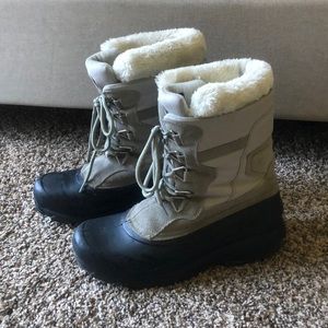 duck boots at bass pro